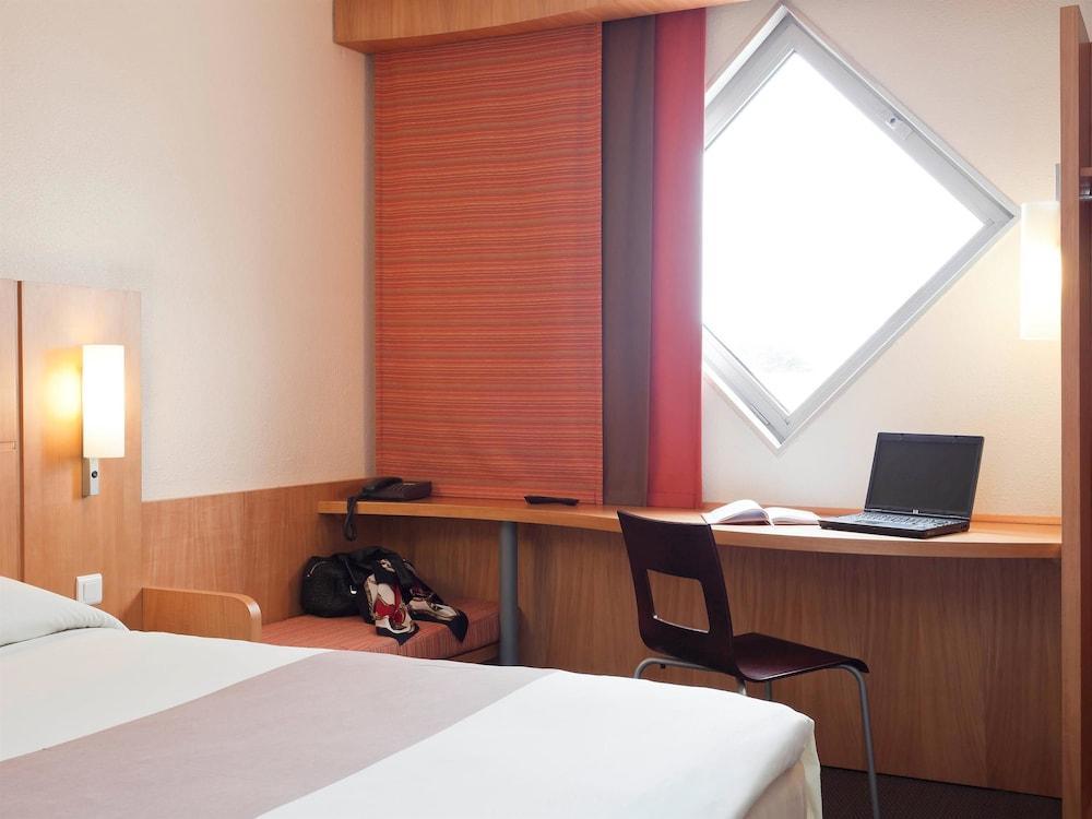 Ibis Styles Abidjan Marcory Hotel Exterior photo